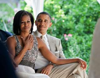 Illustration for article titled Here Are the 1st Glimpses of Barack and Michelle’s Love Story on the Small Screen